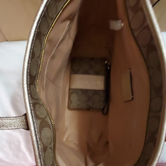 NWT ⚘Authentic COACH SET⚘ - Picture 3 of 7